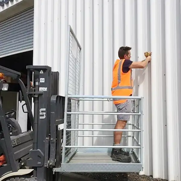 forklift-access-safety-cage-in-use-A forklift-access-safety-cage-in-use-A